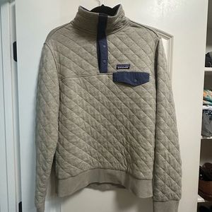 Womens XS Patagonia quilted pull over jacket